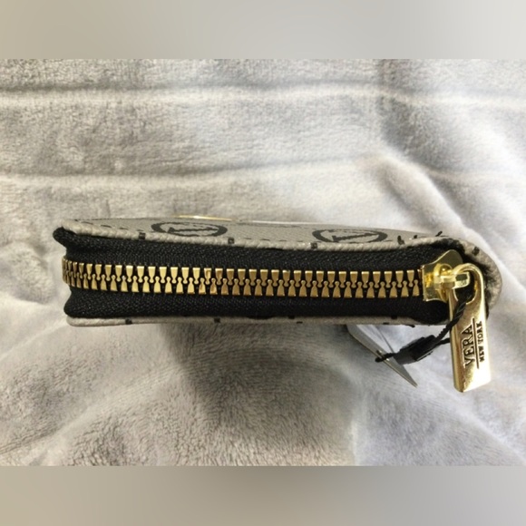 Vera New York Signature Zip Around Long Wallet NWT - Picture 10 of 10